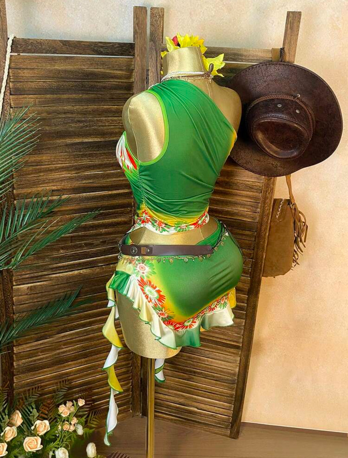 Paradise 2 piece skirt set