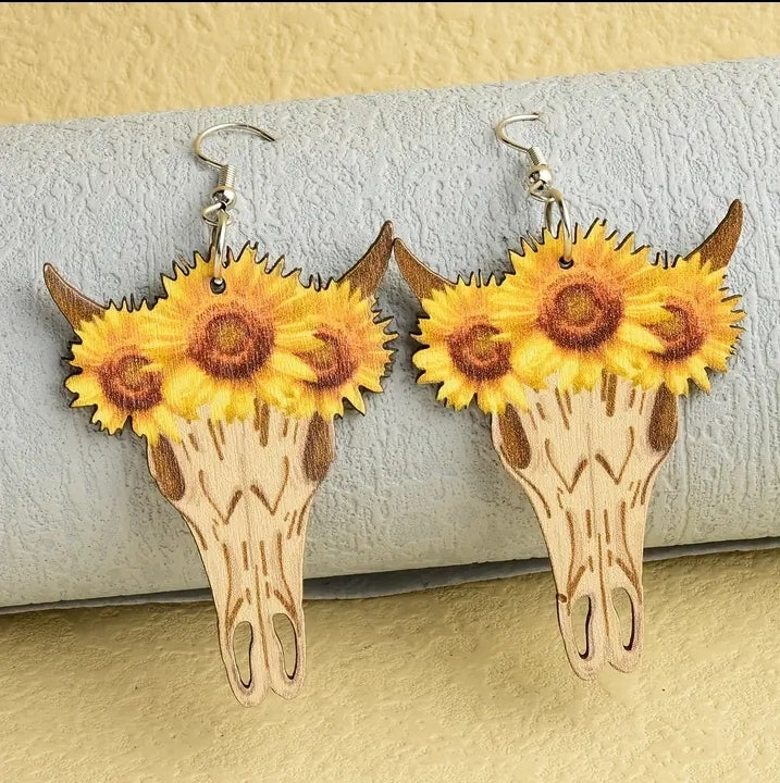 Horned sunflower earring